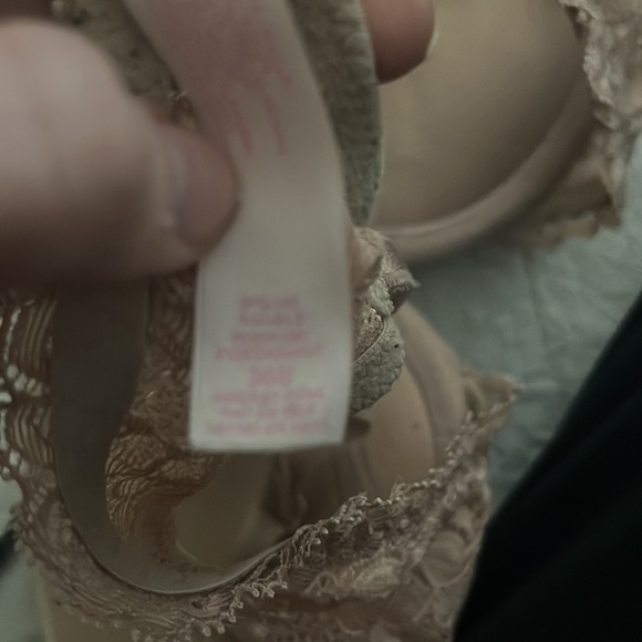 nude & lace push up from from victoria’s secret - Picture 6 of 6